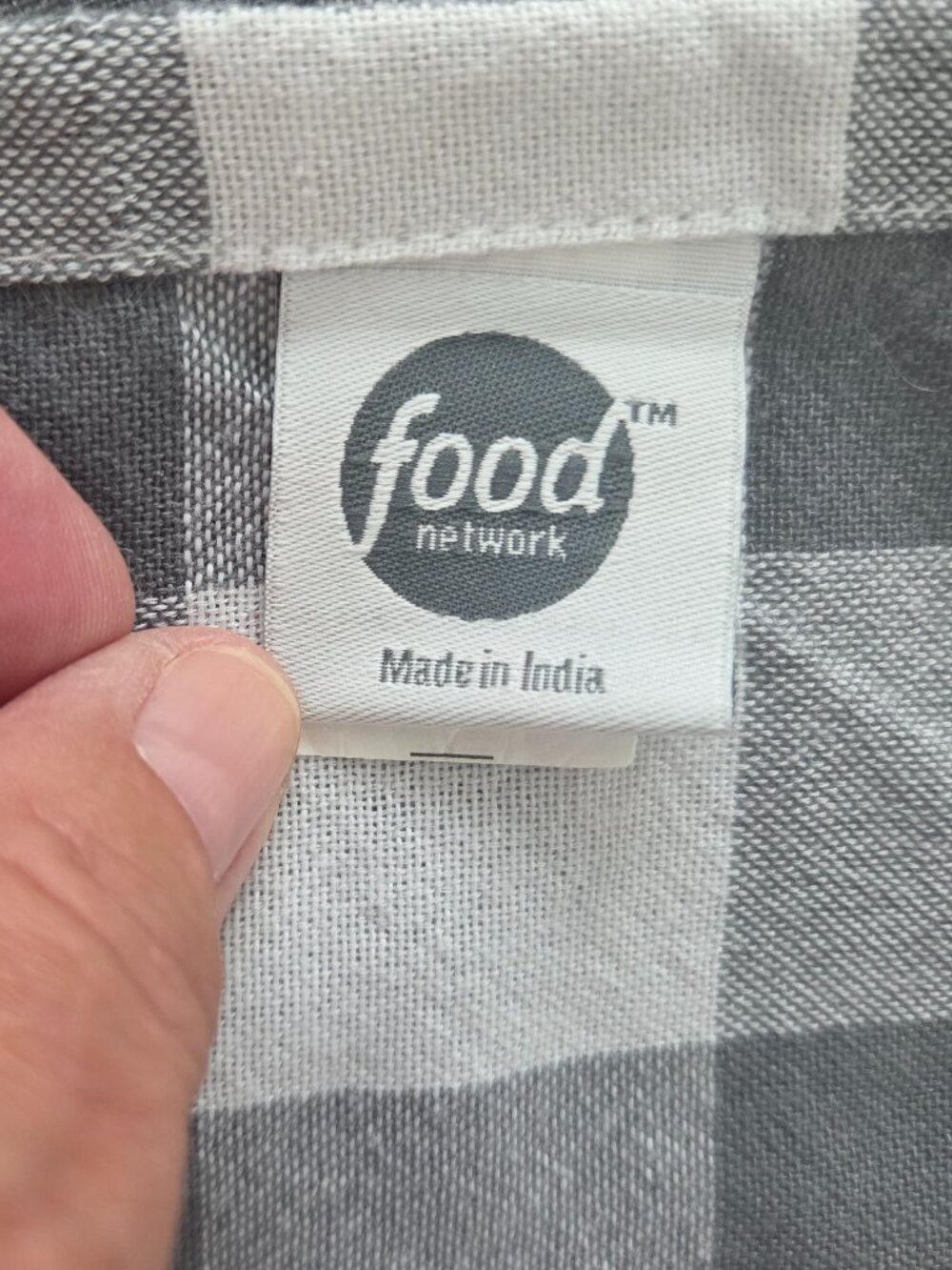Checked Tablecloth - Picture 3 of 6